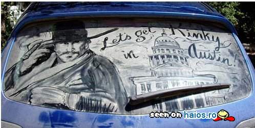 Desen pe un geam prafuit de masina!