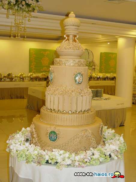 Tort la o nunta regala din Kuweit