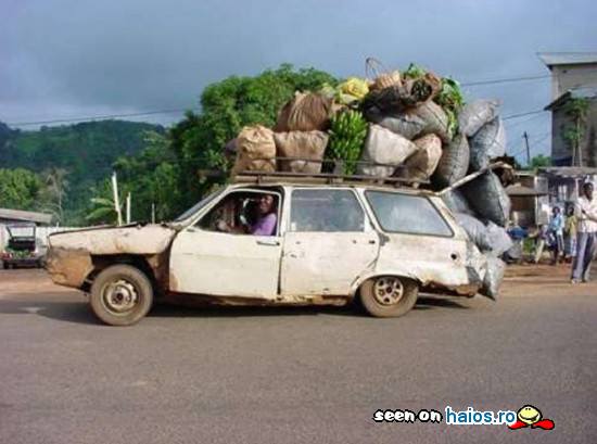Dacia 1300 break faimoasa in Africa!
Ruginita si fara o aripa, in Africa e pe
post de camion