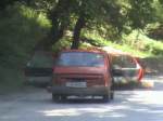 Dacia 1300 transport covoare. Ocupa doar
doua benzi de circulatie