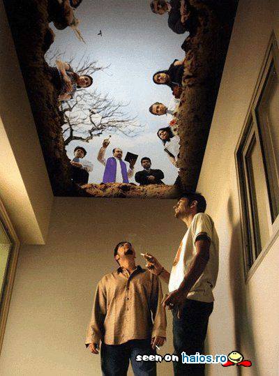 Fumezi? Pictura pe tavanul unei camere
pentru fumatori