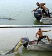 Un barbat mai imprudent: cum poti fi
mancat de crocodil chiar in barca